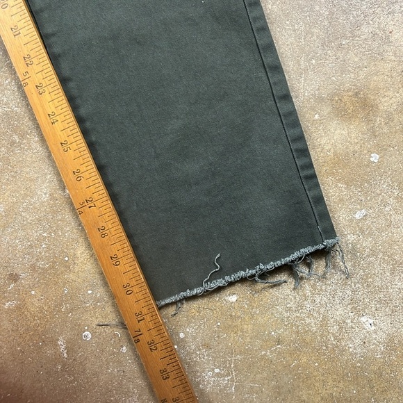 Good threads dark green cutoff pants
33 x 31 - Picture 8 of 8